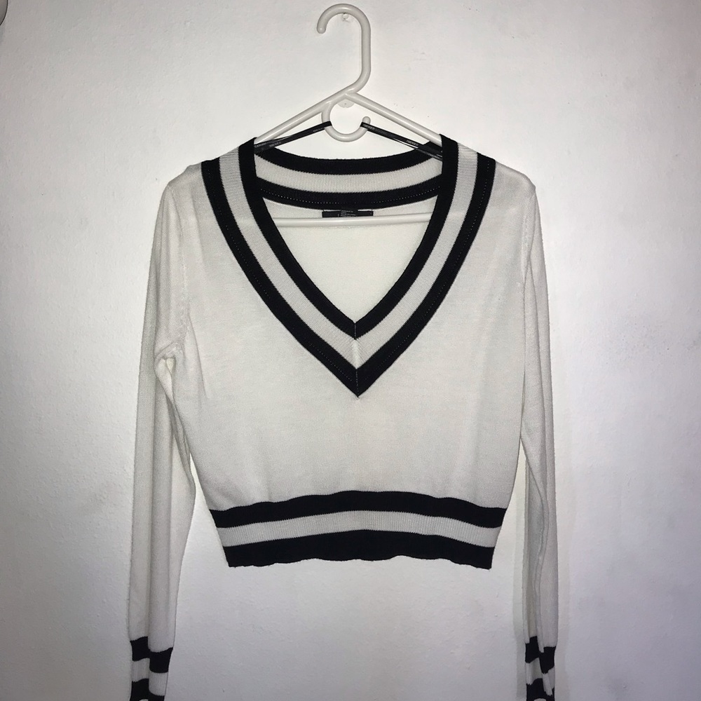 F21 white cropped light sweater